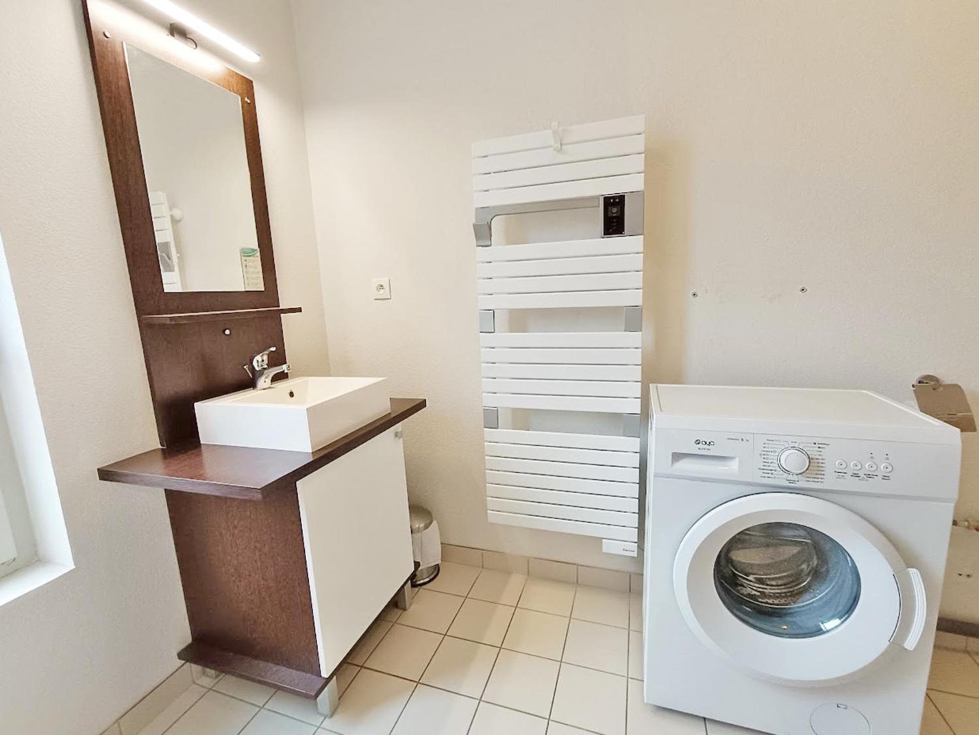 Il Etait Une Fois Luchon, T2, Centre Luchon, Wifi, Casier A Skis, Ascenseur, 4 Personnes Apartamento Bagnères-de-Luchon Exterior foto